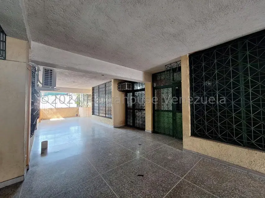 Local Comercial en Alquiler en Zona Centro, Aragua - 16