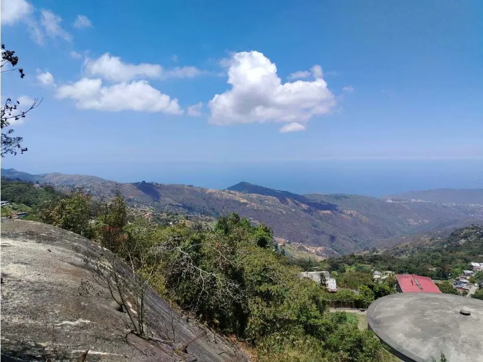 Se vende terreno c/ vista 9012m2 Km16 El Junquito 7104 - 10