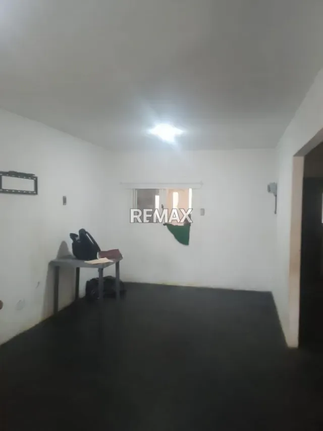 Townhouse en Gris Urb. Los Samanes - 15