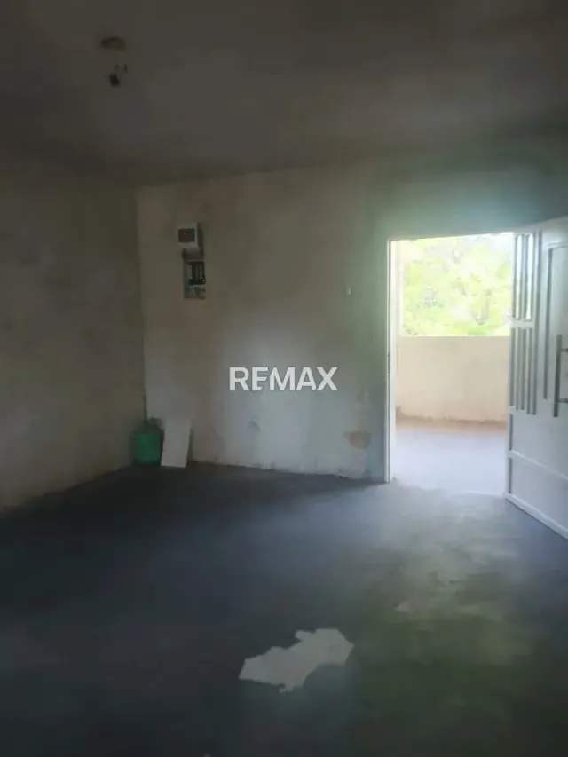 Townhouse en Gris Urb. Los Samanes - 4