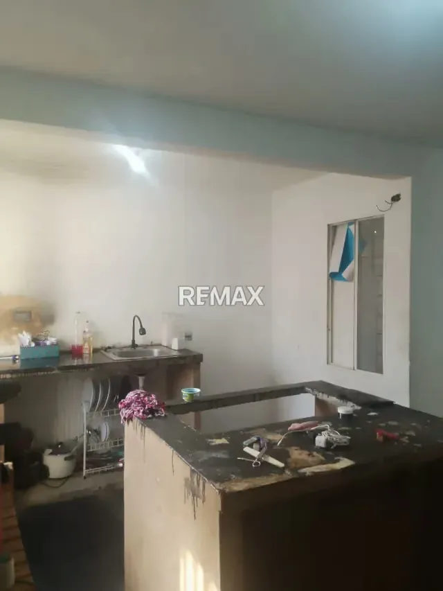 Townhouse en Gris Urb. Los Samanes - 6