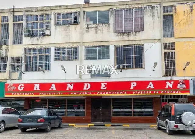 Panadería Centro Comercial Reana, Circunvalación 2. En Venta
