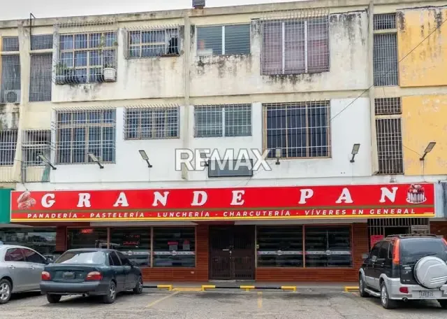 Panadería Centro Comercial Reana, Circunvalación 2. En Venta
