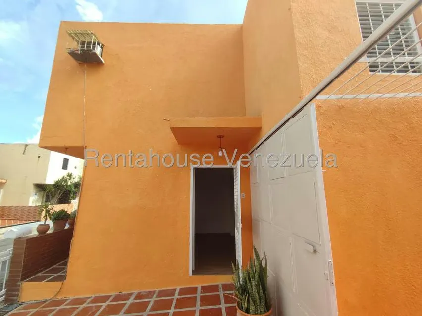 Townhouse (Duplex) en Venta en Barbula, Carabobo - 24