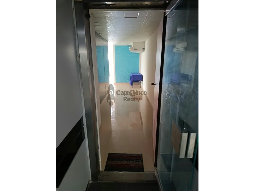 Alquiler oficina amplia Torre Camoruco - 16