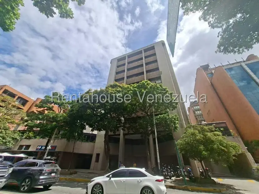 Comercial (Local Comercial) en Venta en El Rosal, Distrito Metropolitano