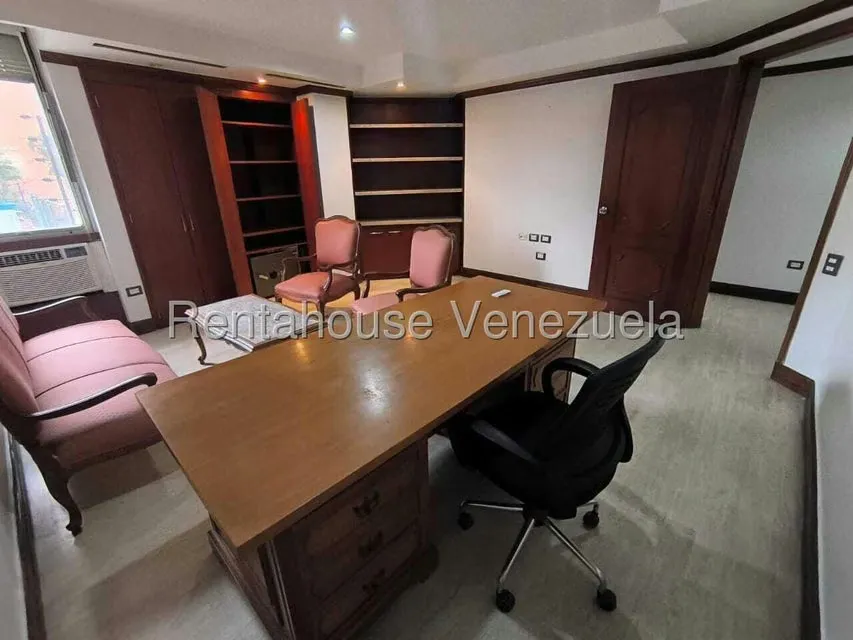 Local Comercial en Alquiler en El Rosal, Distrito Metropolitano - 16