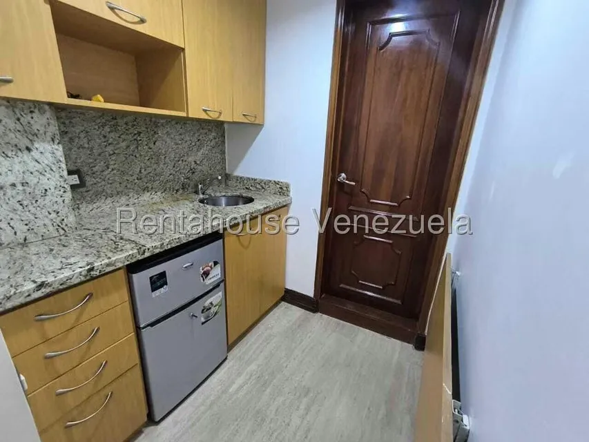 Local Comercial en Alquiler en El Rosal, Distrito Metropolitano - 18
