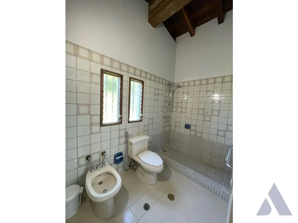 Se vende casa 598m2 La Lagunita 1004 - 25