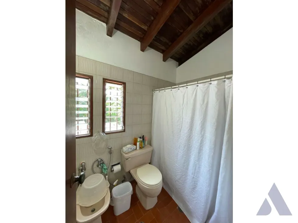 Se vende casa 598m2 La Lagunita 1004 - 28