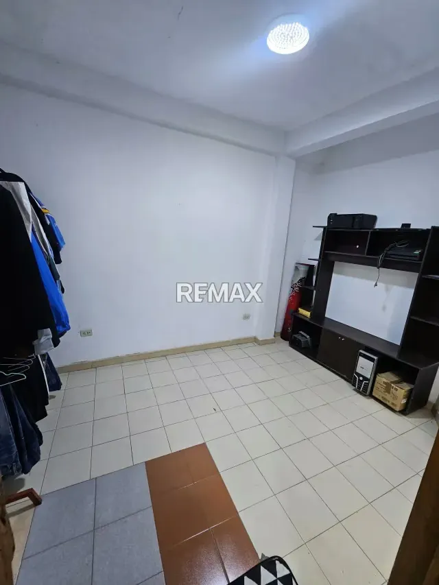 Casa en Venta en Los Flores de Catia, 3 niveles, 397m2 - 11