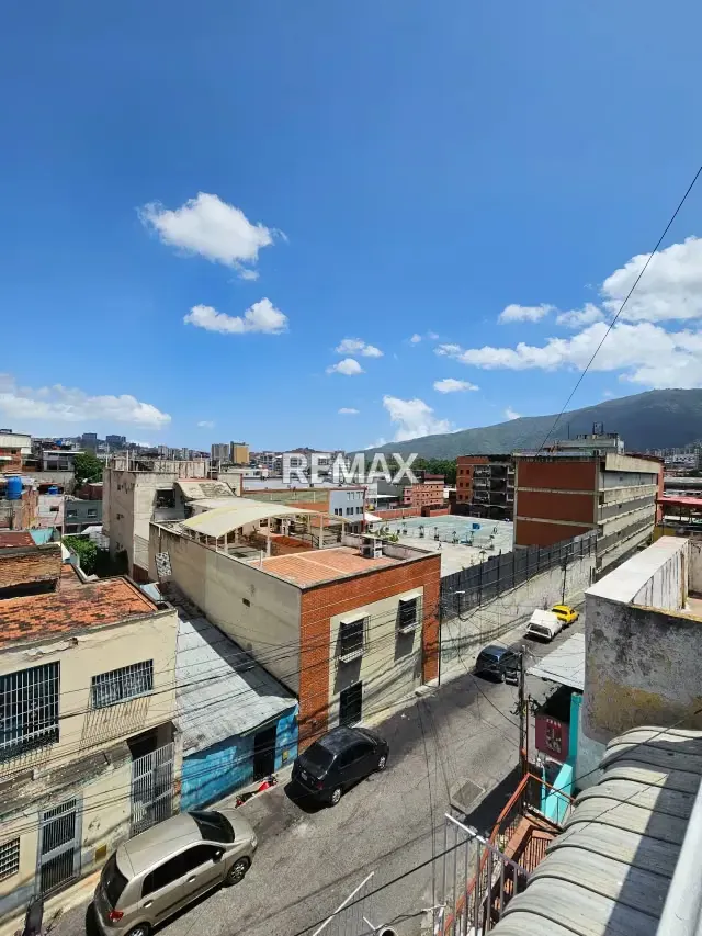 Casa en Venta en Los Flores de Catia, 3 niveles, 397m2 - 20