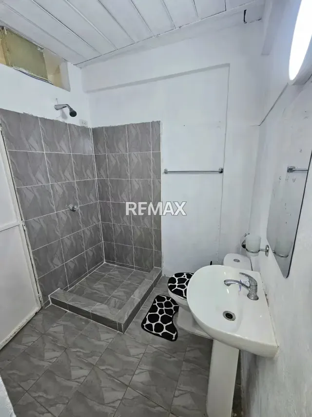 Casa en Venta en Los Flores de Catia, 3 niveles, 397m2 - 10