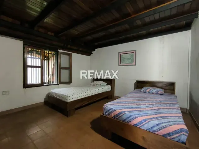 VENDO CHALET EN CUBIRO - 15