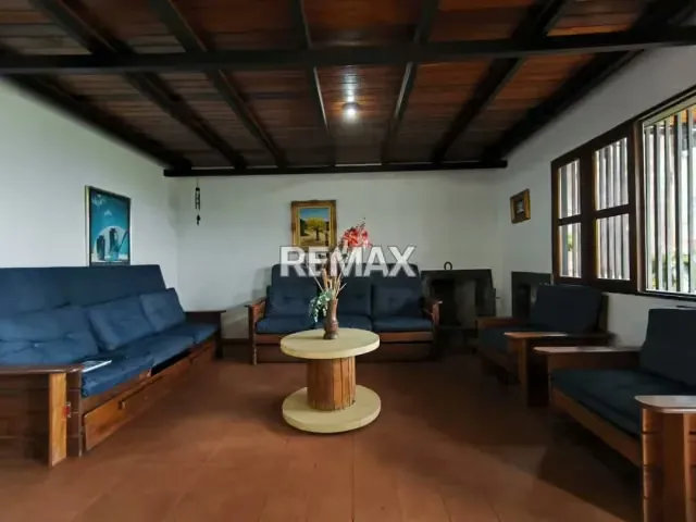 VENDO CHALET EN CUBIRO - 9