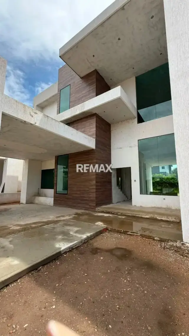 En Venta Town House en Urb. San Miguel Country Club, Sector Tipuro