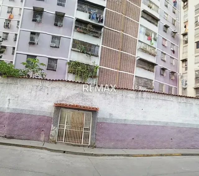En Venta Apartamento en Urb. Araguaney - 17