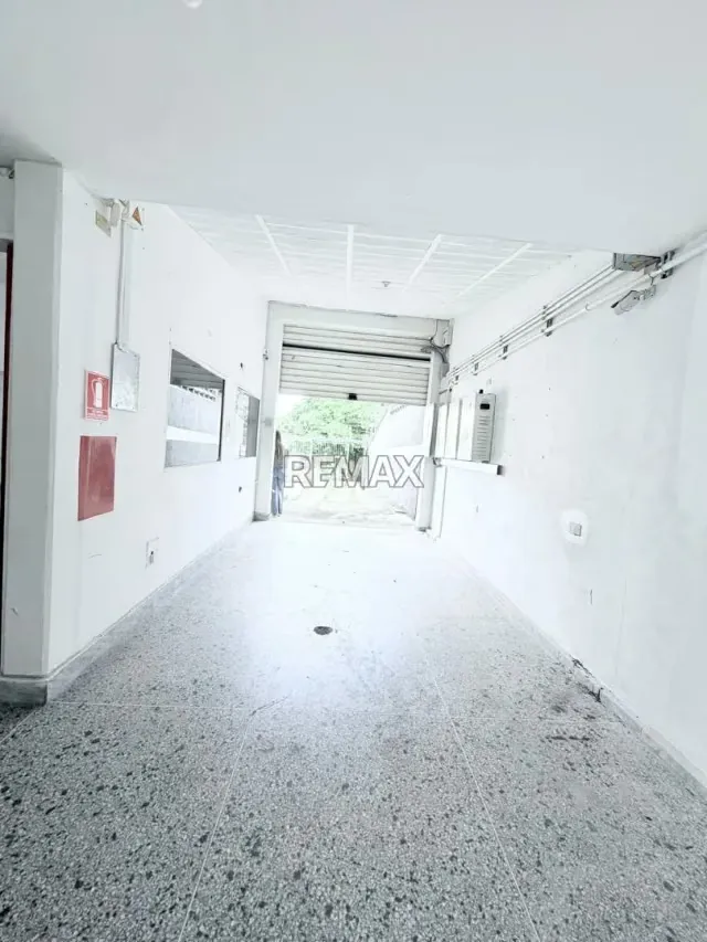 En venta Casa de un solo nivel URBANIZACIÓN SINARAL Pirineos Remodelada para fines comerciales - 13