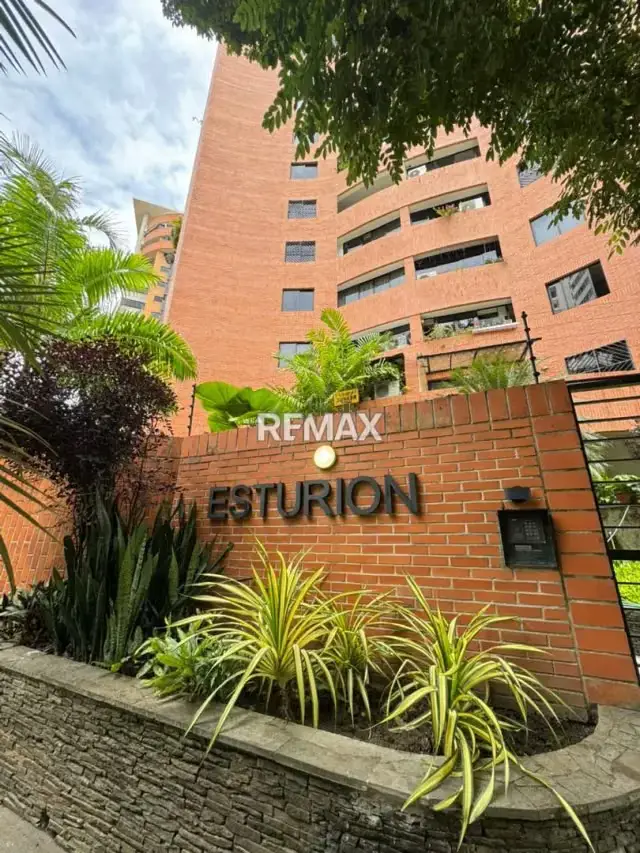 Penthouse para Modernizar en Venta en La Trigaleña Alta - Res Esturion