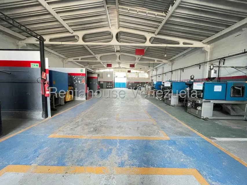 Negocios y Empresas (Mayorista y Distribucion) en Venta en Zona Industrial 2, Lara - 34