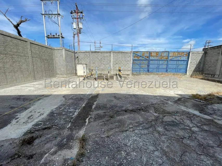 Negocios y Empresas (Mayorista y Distribucion) en Venta en Zona Industrial 2, Lara - 36