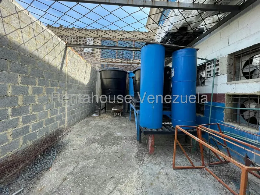 Negocios y Empresas (Mayorista y Distribucion) en Venta en Zona Industrial 2, Lara - 39