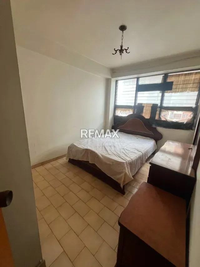 ¡Oportunidad de Inversión en el Centro de Maracay! Apartamento para Remodelar a tu Gusto - 14