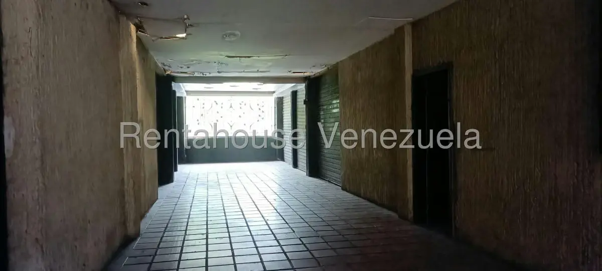 Local Comercial en Alquiler en Sector Sucua, Miranda - 4