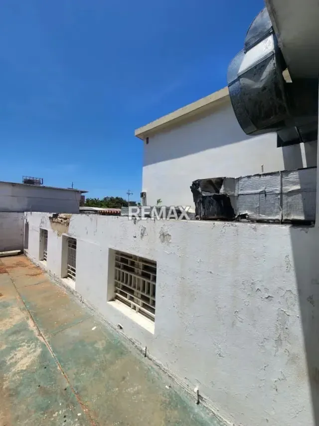 INMUEBLE COMERCIAL - 9