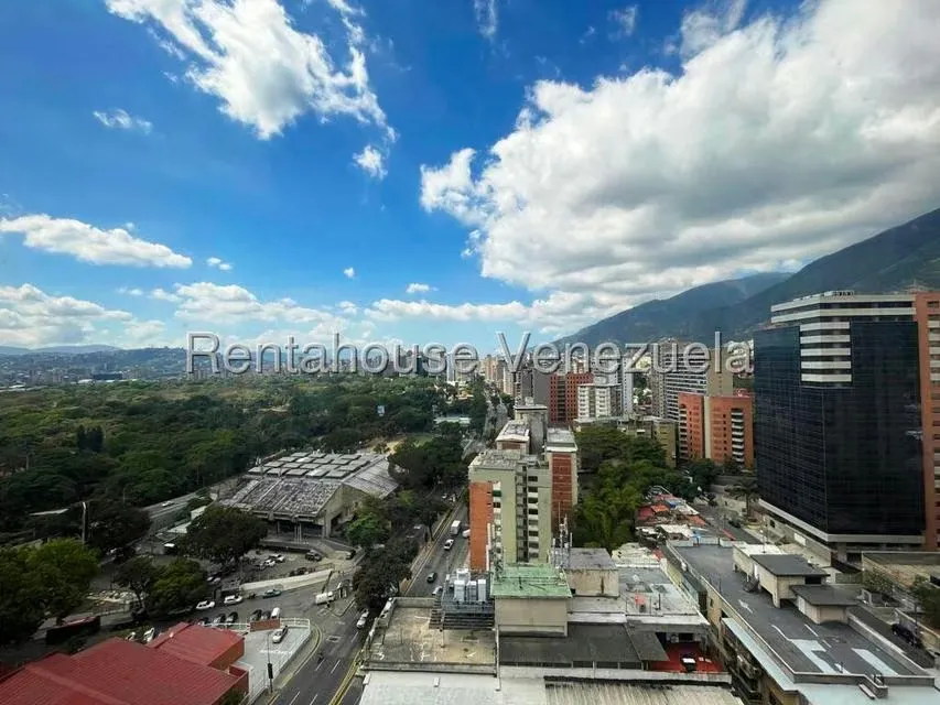 Oficina en Venta en Los Dos Caminos, Distrito Metropolitano - 17