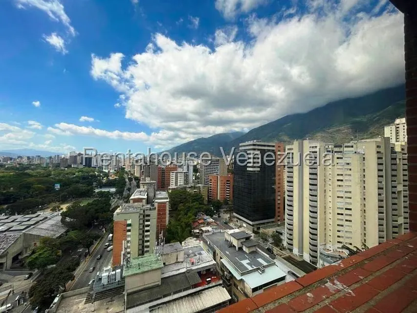 Oficina en Venta en Los Dos Caminos, Distrito Metropolitano - 18
