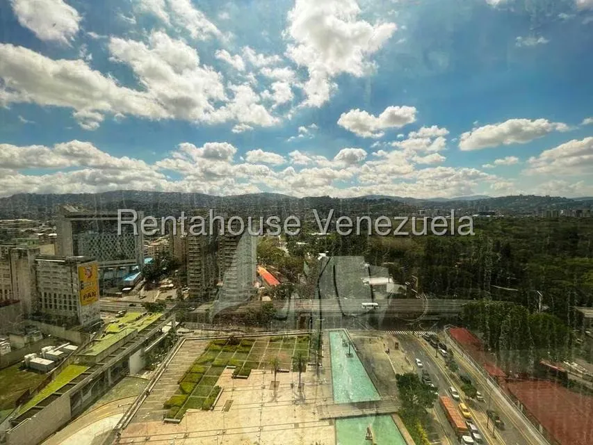 Oficina en Venta en Los Dos Caminos, Distrito Metropolitano - 24
