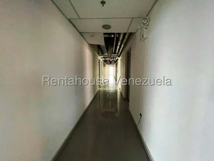 Oficina en Venta en Los Dos Caminos, Distrito Metropolitano - 6