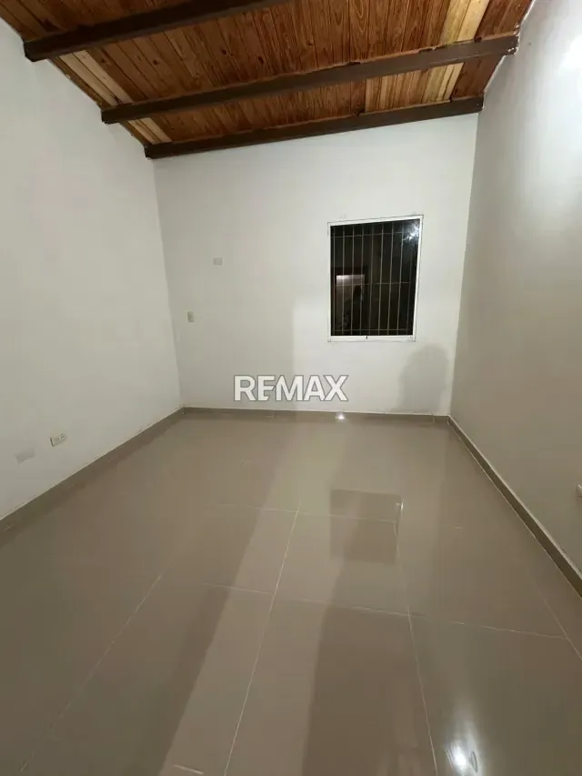 VENDO CASA EN MIRAFLORES - 12