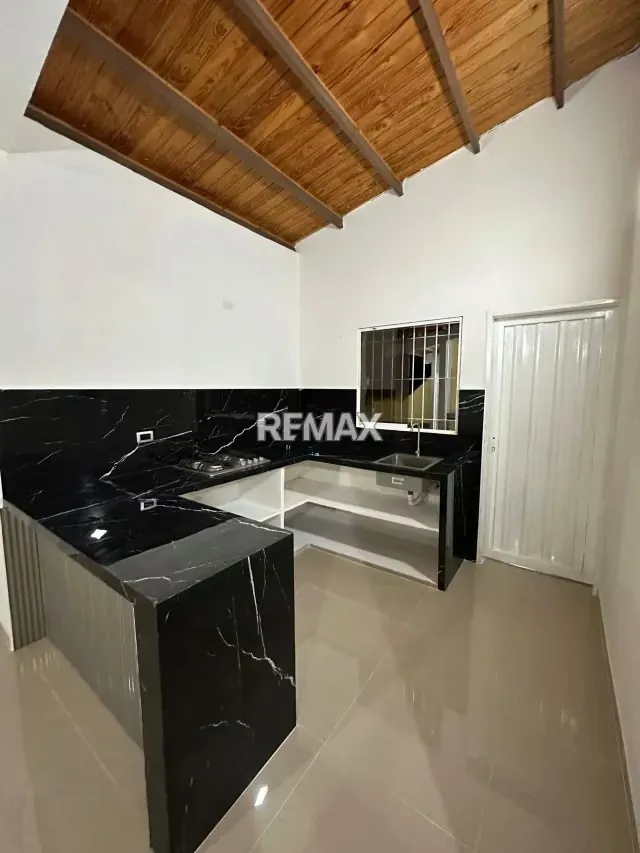 VENDO CASA EN MIRAFLORES - 5