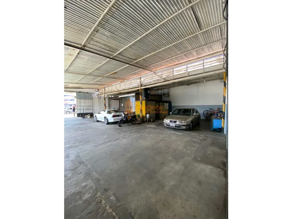 VENTA DE GALPÓN COMERCIAL AV. ARANZAZU - 14