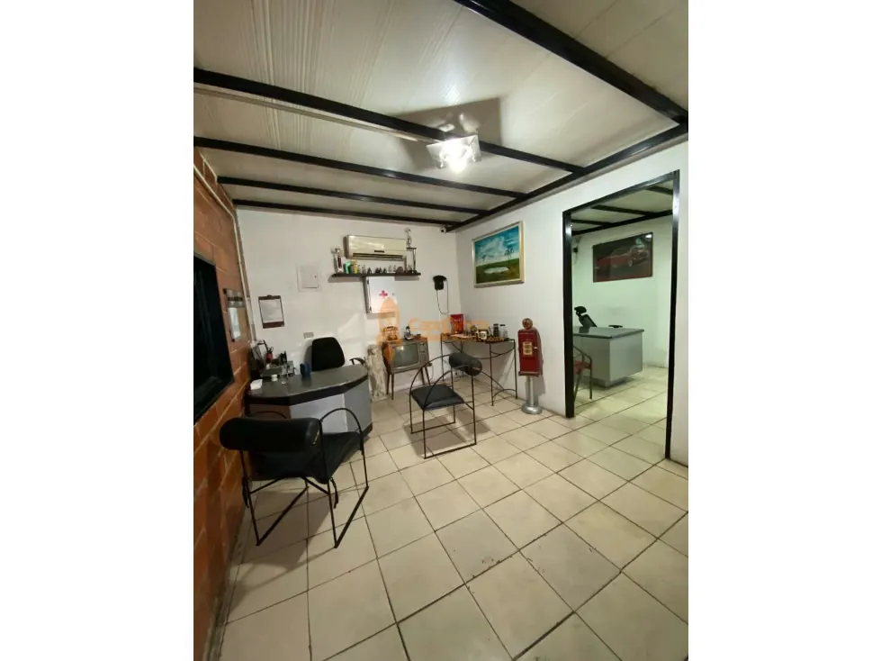 VENTA DE GALPÓN COMERCIAL AV. ARANZAZU - 4