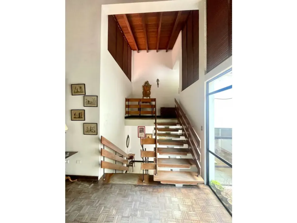 Vendo casa en calle cerrada 750m2 La Castellana 8996 - 4