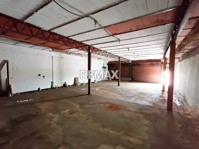 LOCAL COMERCIAL EN ALQUILER - 3