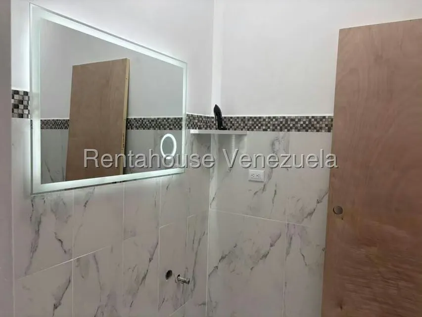 Casa (Duplex) en Venta en La Boyera, Distrito Metropolitano - 8