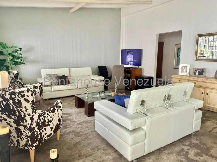 Casa (1 Nivel) en Venta en La Floresta, Distrito Metropolitano - 2