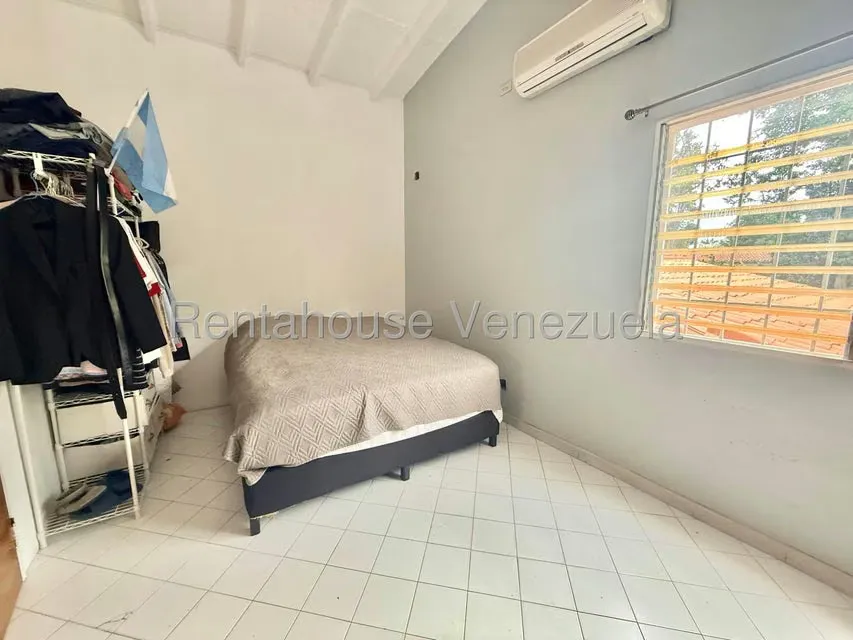Casa (1 Nivel) en Venta en La Floresta, Distrito Metropolitano - 28