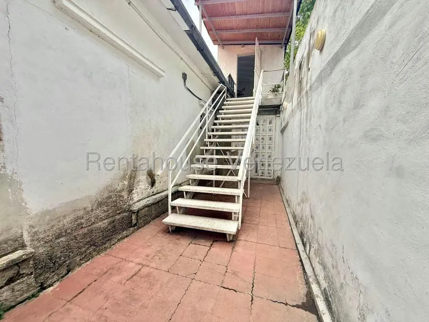 Casa (1 Nivel) en Venta en La Floresta, Distrito Metropolitano - 34