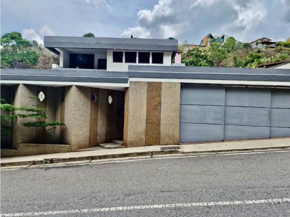 Se vende casa 650m2 5h+s/5b/4p Colinas de Tamanaco