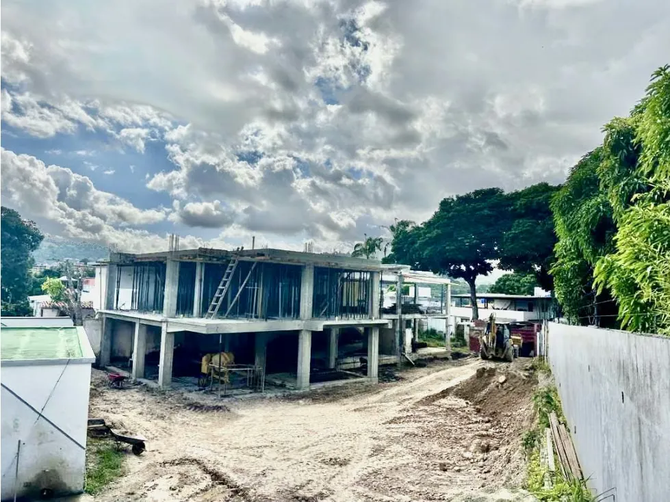 Terreno con Obra Iniciada en Venta – El Cafetal