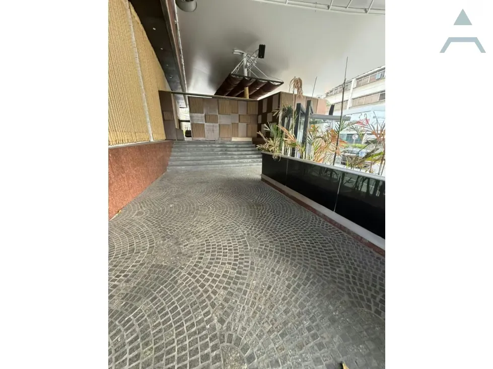 Se alquila Local Comercial 280m² La Castellana - 4