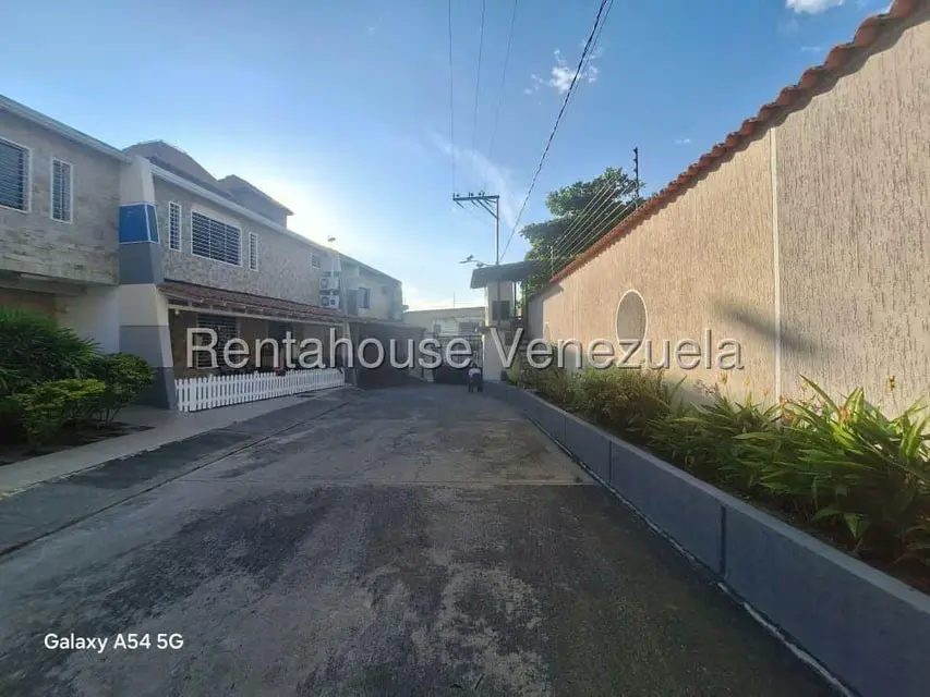 Casa (Multipes Niveles) en Venta en El Paraiso, Merida - 6