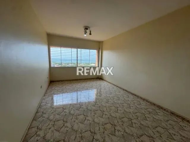 APARTAMENTO EN RESIDENCIAS COSTA DEL SOL EN AV EL MILAGRO - 2