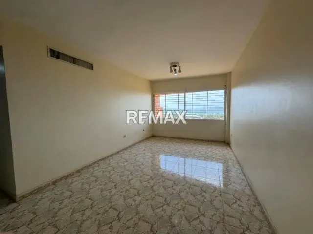 APARTAMENTO EN RESIDENCIAS COSTA DEL SOL EN AV EL MILAGRO - 3