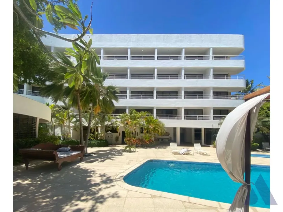 Vendo hotel 4002m2 Playa El Yaque 0989